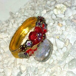 Vintage Golding design bracelet